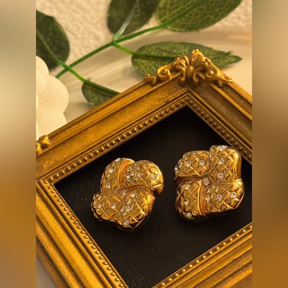 Gold Quilted Crystal VTG Earrings